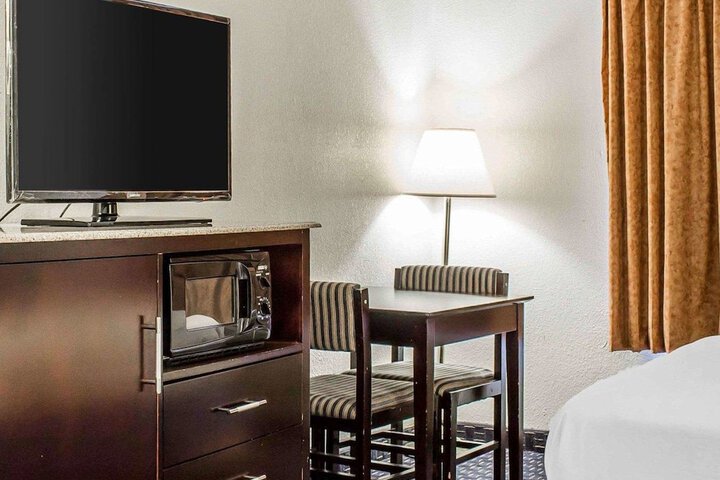 Econo Lodge Scranton Near Montage Mountain - thumb 6