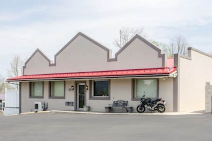 Econo Lodge Bellefonte I-99 - thumb 0