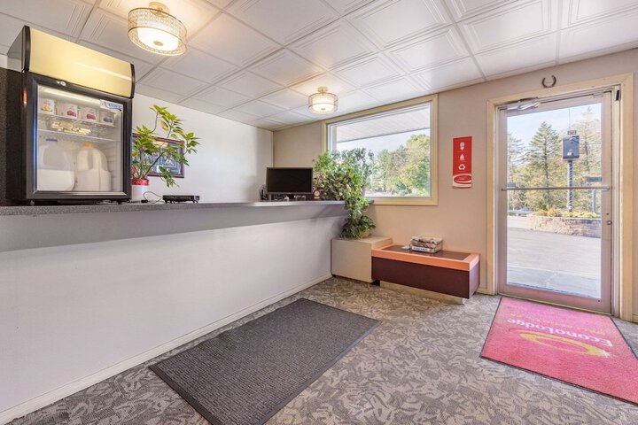 Econo Lodge Bellefonte I-99 - thumb 4