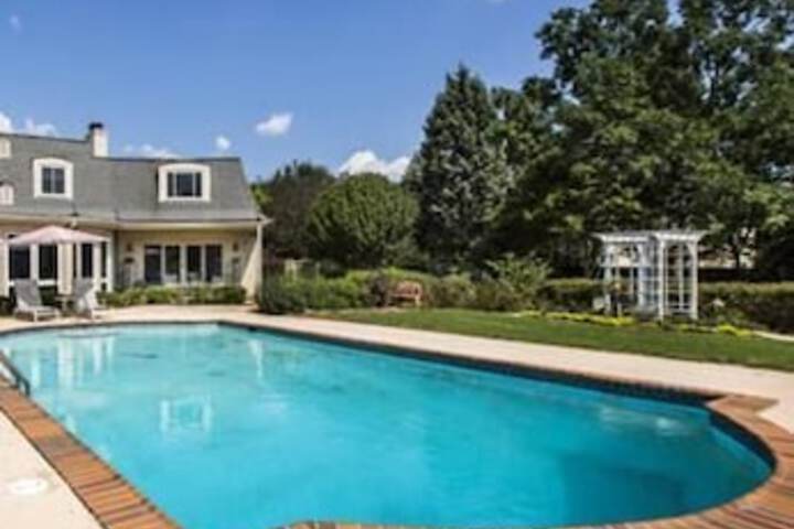 Matthews Manor Bed & Breakfast - thumb 2