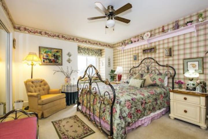 Matthews Manor Bed & Breakfast - thumb 0