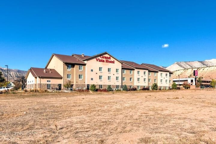 Grand Vista Hotel Parachute - thumb 2