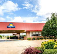 Days Inn by Wyndham Batesville - Accommodation Seattle