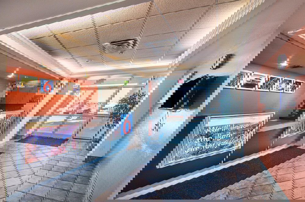 Motel 6 Terrell, TX - thumb 4