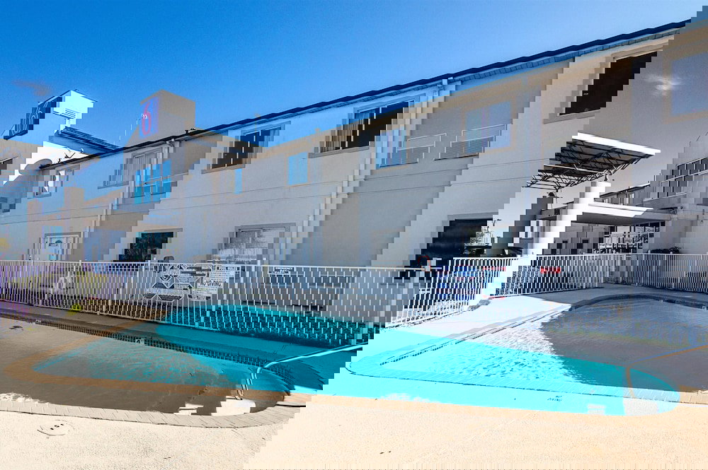 Motel 6 Terrell, TX - thumb 2