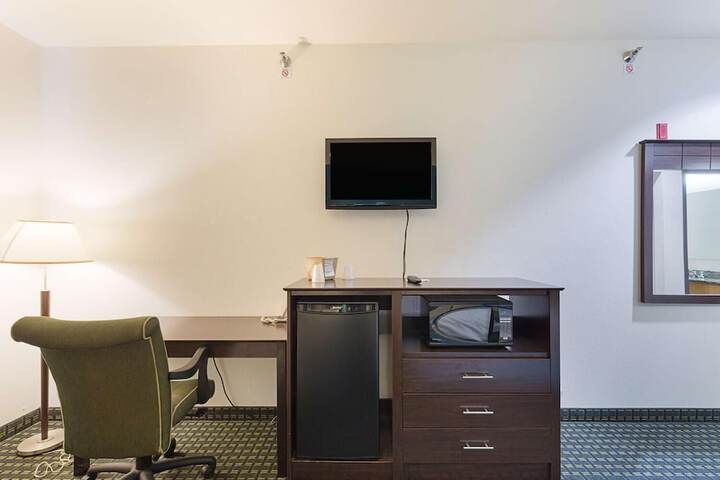 Budget Inn And Suites - thumb 5