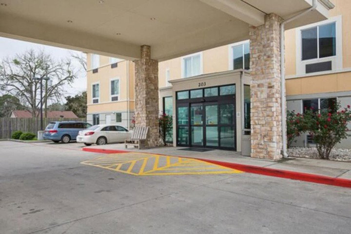 Budget Inn And Suites - thumb 1