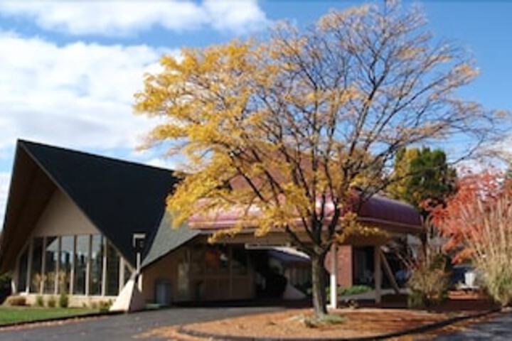 Black Horse Lodge & Suites - thumb 0