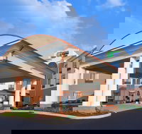 Holiday Inn Express  Suites Akron Regional Airport Area an IHG Hotel - Accommodation Seattle