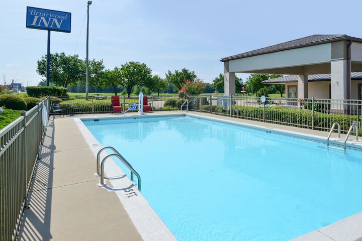 Briarwood Inn Of Geneva - thumb 7