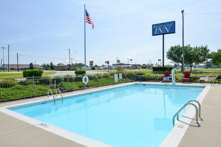 Briarwood Inn Of Geneva - thumb 6