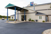 Motel 6 Baraboo WI - Lake Delton