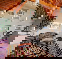 Red Carpet Inn - Accommodation Seattle