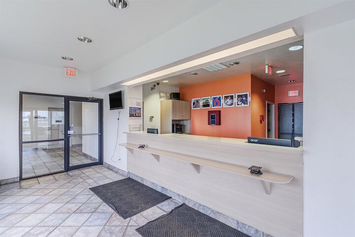 Motel 6 Kokomo, IN - thumb 3