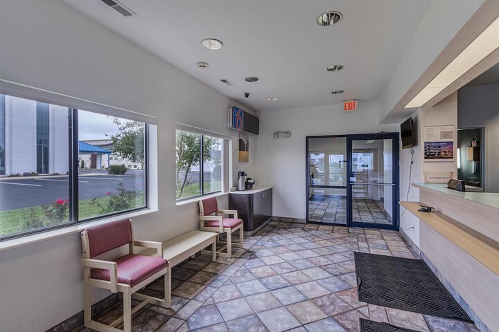 Motel 6 Kokomo, IN - thumb 2