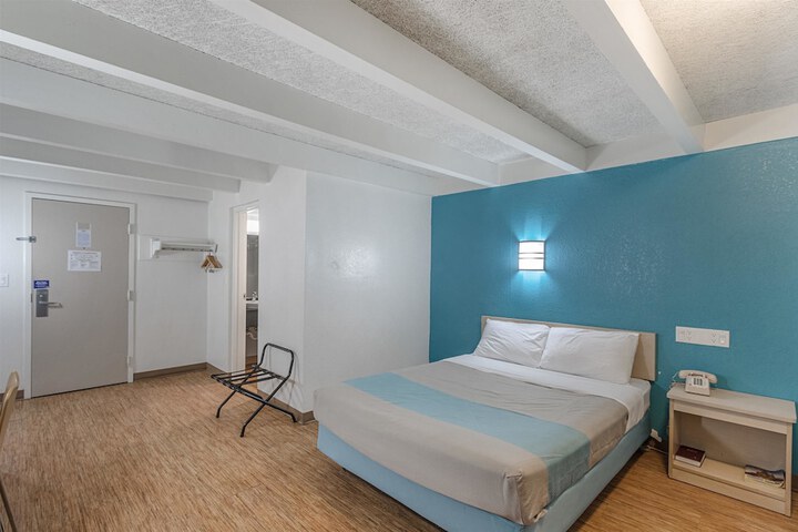 Motel 6 Kokomo, IN - thumb 7