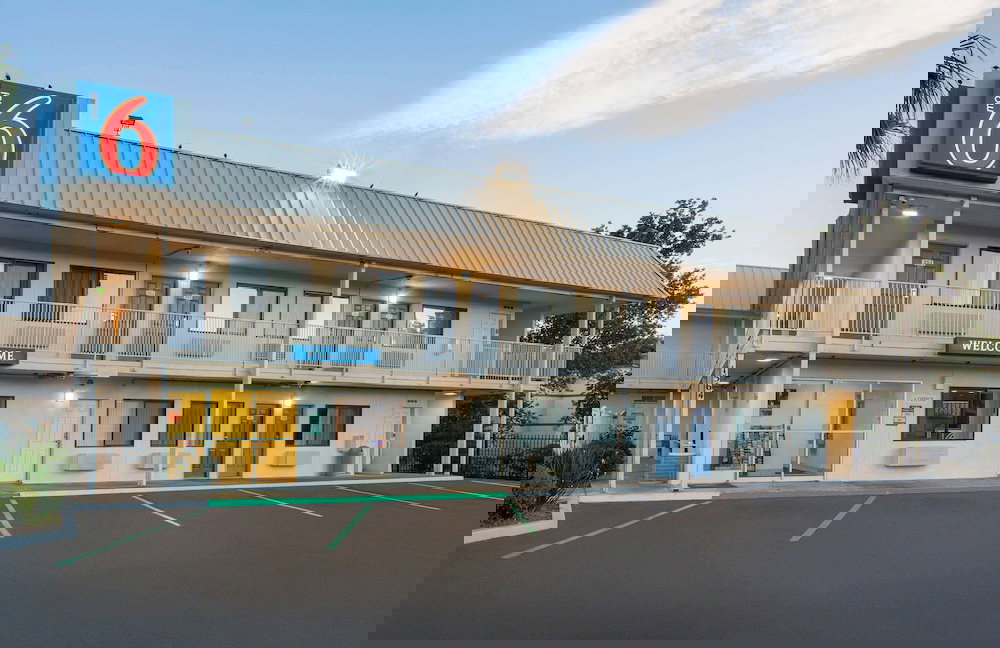 Motel 6 Woodland, CA â€“ Sacramento Airport - thumb 0