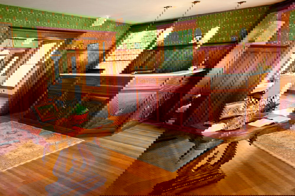 Showers Inn - thumb 4