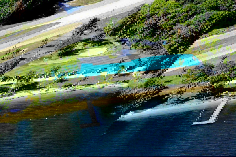 Lake Grassy Inn & Suites - thumb 2