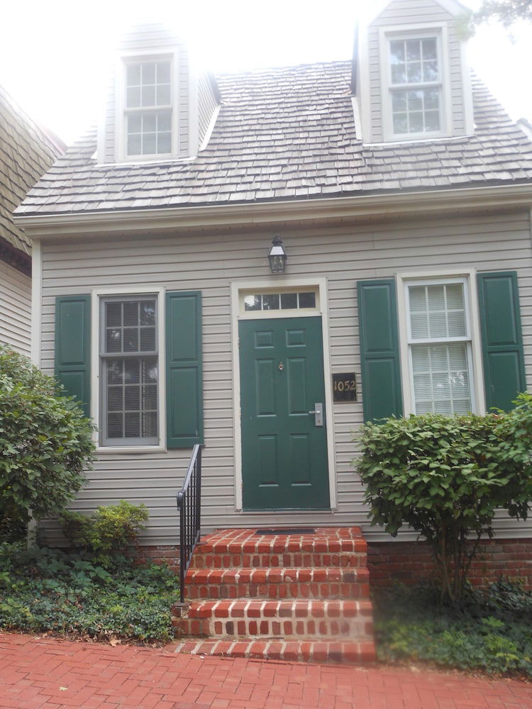 Century Suites Hotel - thumb 3