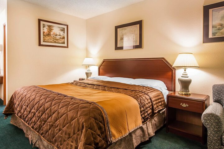 Econo Lodge - thumb 6