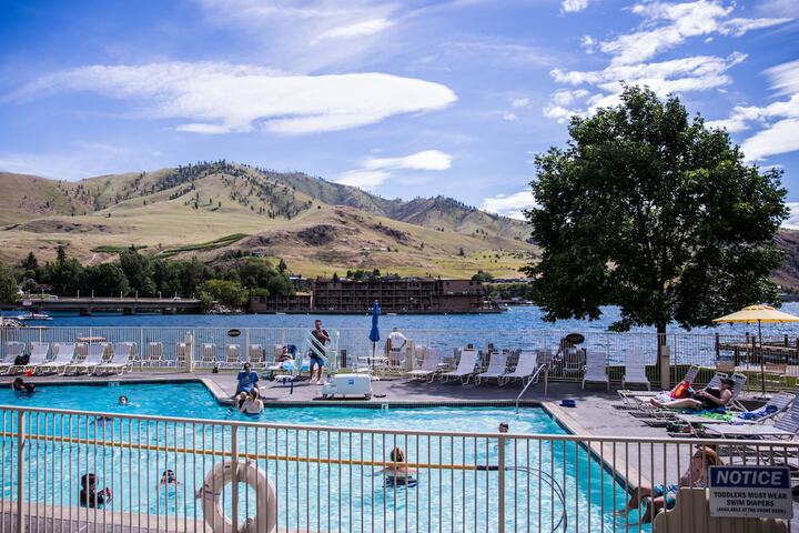 Campbell's Resort - thumb 6