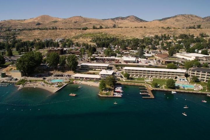 Campbell's Resort - thumb 3