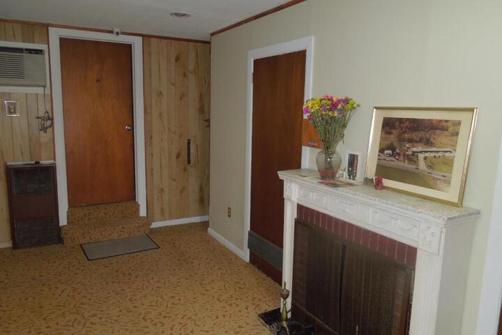 Slumberland Motel Mount Holly - thumb 3