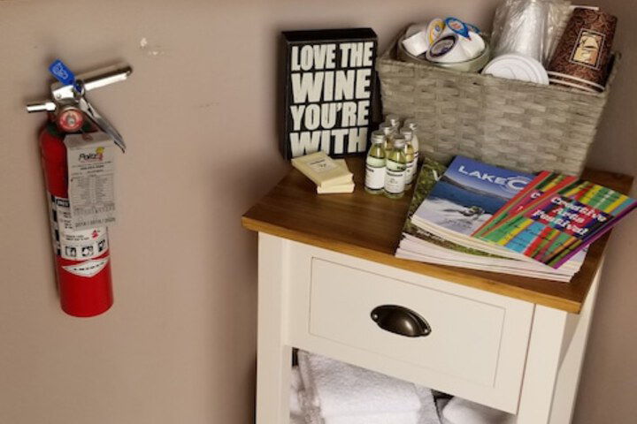 Deep Water Inn - thumb 1