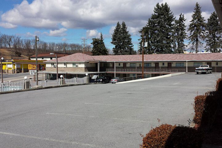 Budget Host Midway Inn - thumb 3