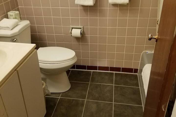 Budget Host Midway Inn - thumb 7