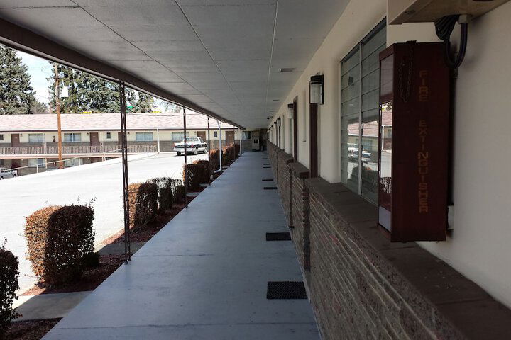 Budget Host Midway Inn - thumb 1