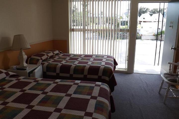 Twin Lakes Inn - thumb 3