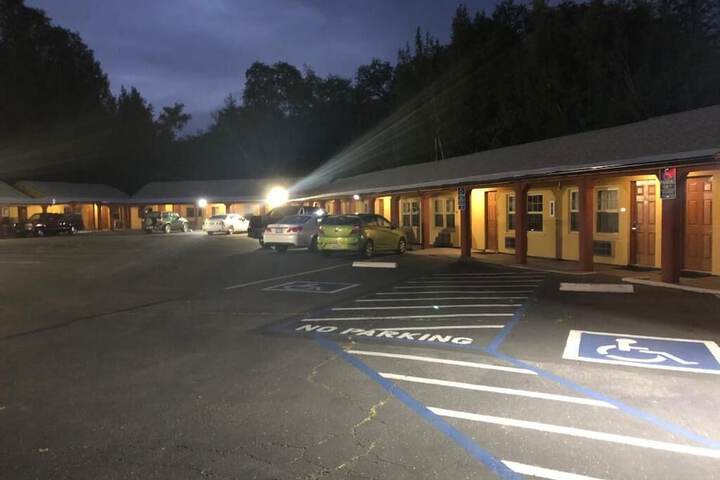 Western Village Inn - thumb 2