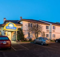 Days Inn by Wyndham West-Eau Claire - Accommodation Seattle