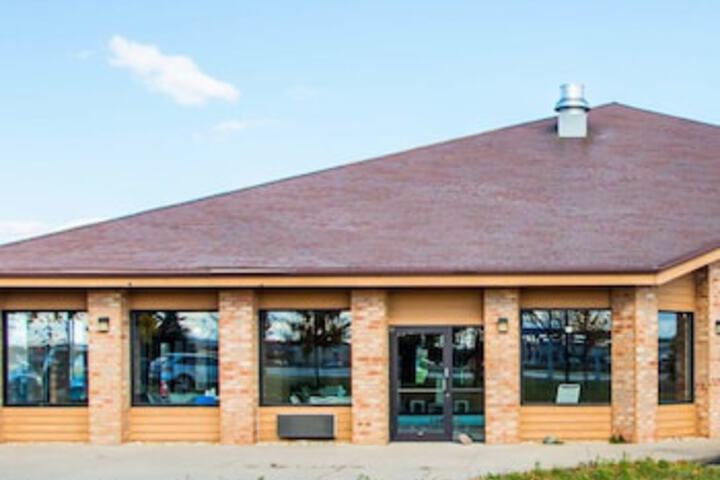 Quality Inn & Suites - thumb 0