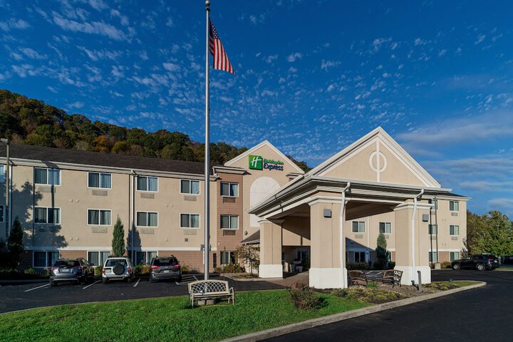 Holiday Inn Express Charleston-Kanawha City, An IHG Hotel - thumb 1