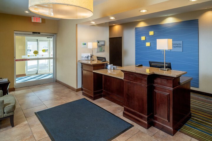Holiday Inn Express Charleston-Kanawha City, An IHG Hotel - thumb 4