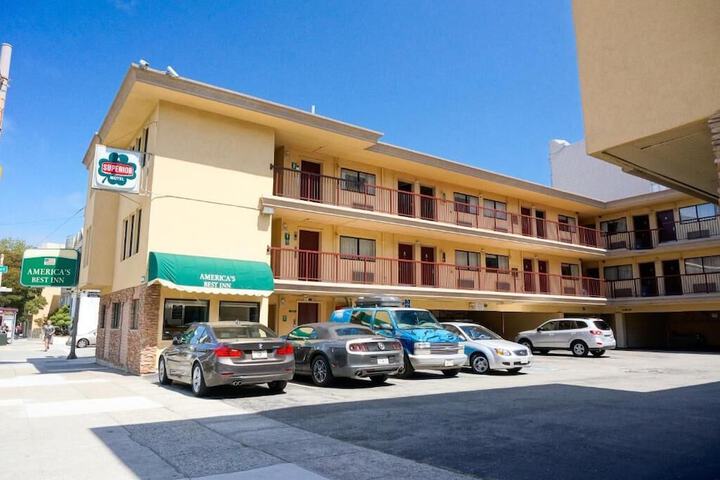 Van Ness Inn - thumb 2