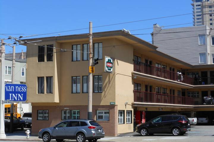 Van Ness Inn - thumb 3