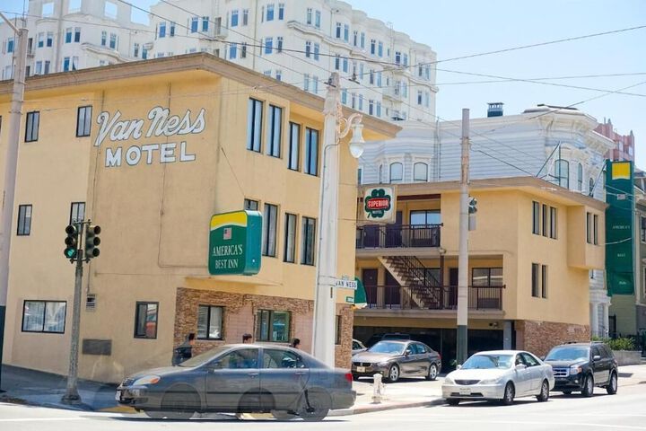 Van Ness Inn - thumb 7