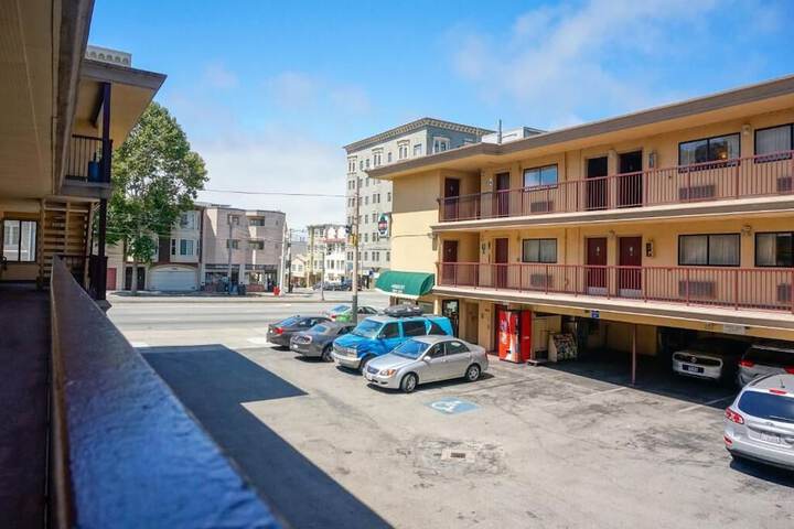 Van Ness Inn - thumb 5