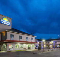 Days Inn  Suites by Wyndham Madisonville - Accommodation Seattle