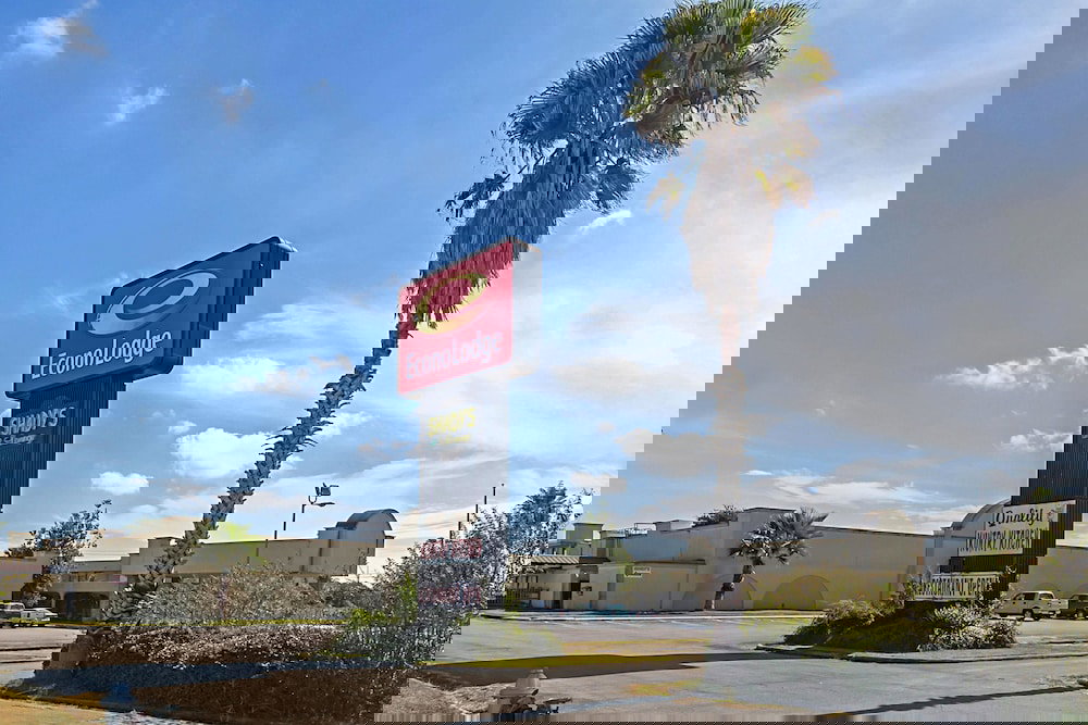 Econo Lodge - thumb 2