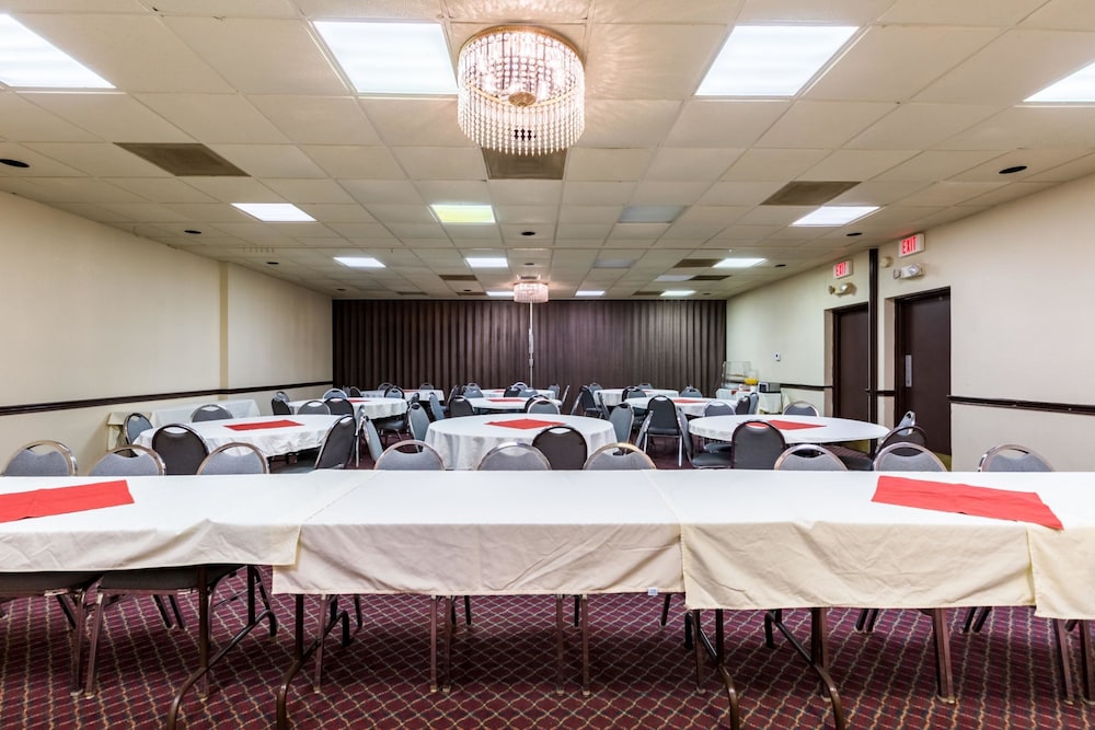 Econo Lodge - thumb 3