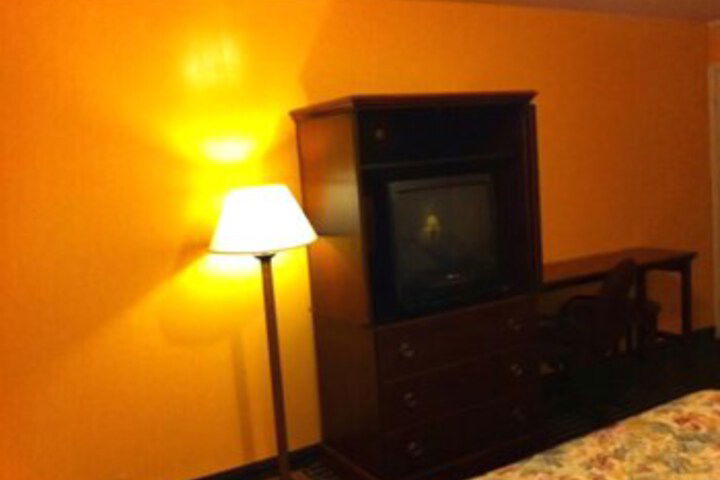 Ashford Motel - thumb 7