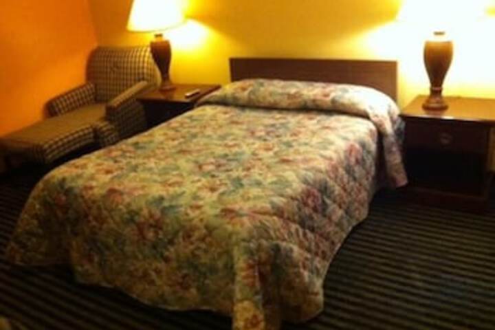 Ashford Motel - thumb 6