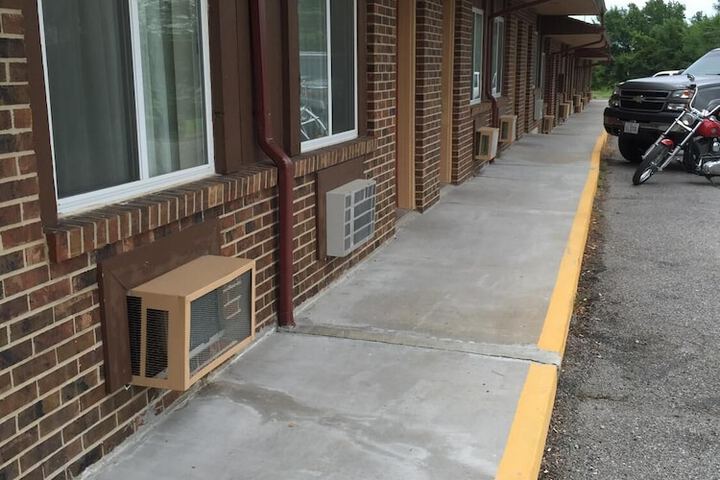 Economy Inn - thumb 4