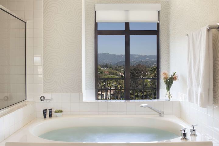 Juniper Hotel Cupertino, Curio Collection By Hilton - thumb 4