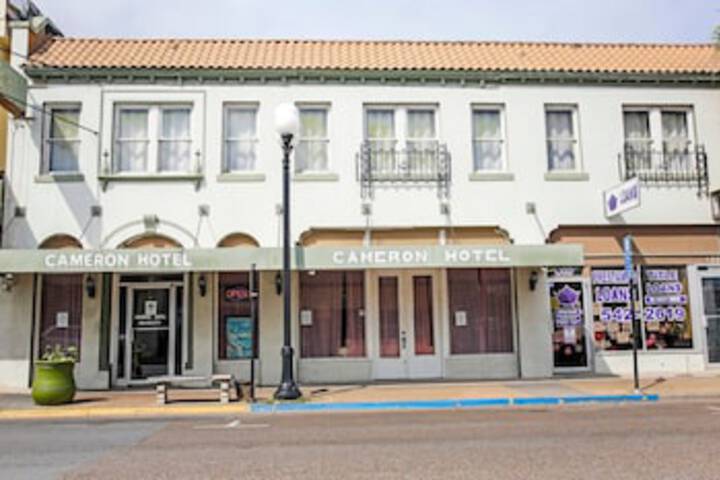 OYO Cameron Historic Hotel Brownsville I-69E - thumb 0
